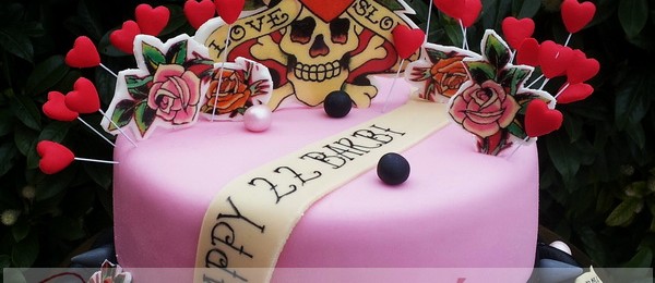 15 szeletes torta Ed-Hardy motivumokkal