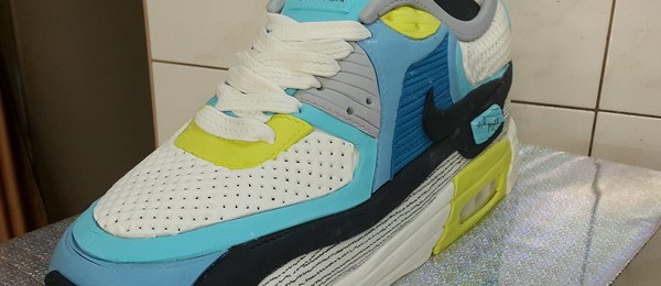 15 szeletes nike cipő