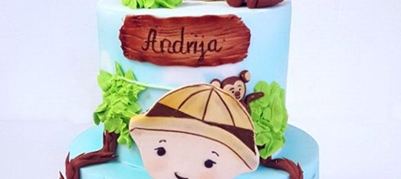 legkisebb rendelhető méret 2 szintesben 25 szeletes, de kérhető csak az egyik szintje is a tortának